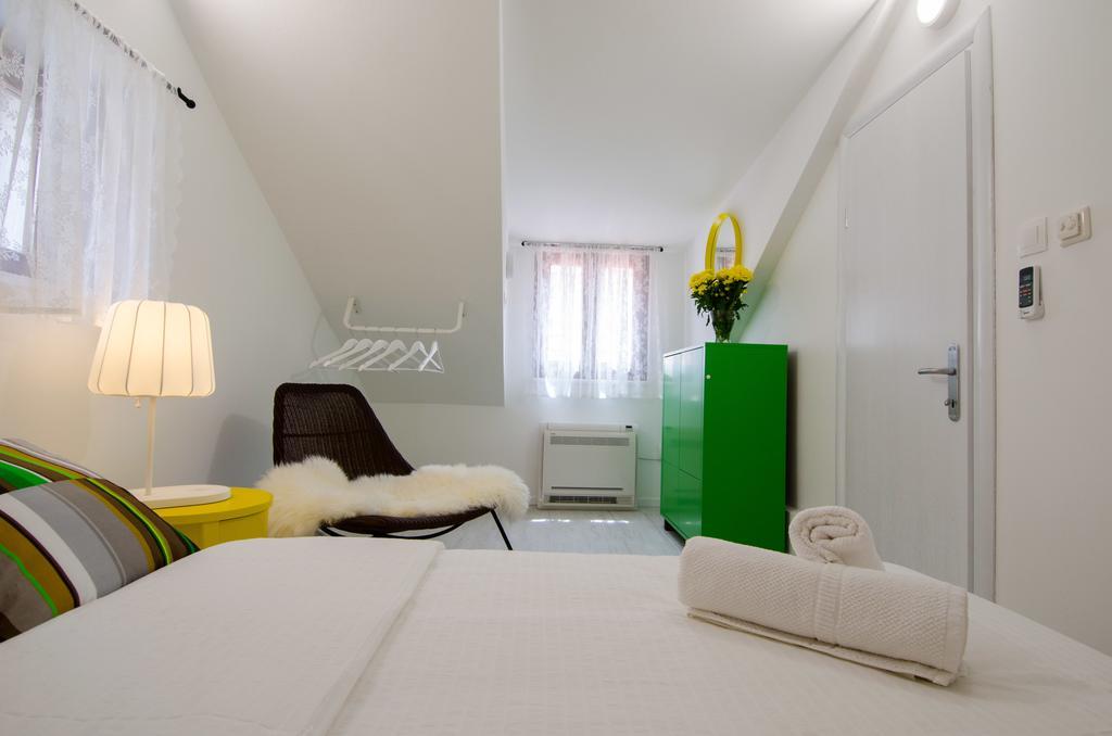 Apartments & Rooms Tiramola - Old Town Trogir Room photo