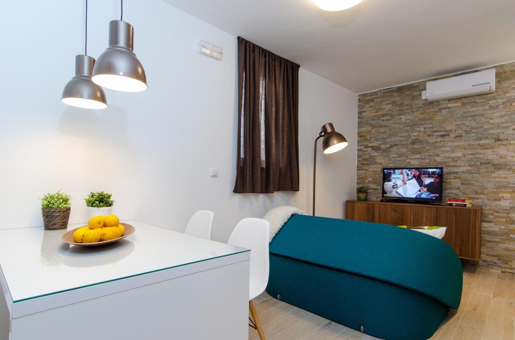 Apartments & Rooms Tiramola - Old Town Trogir Room photo