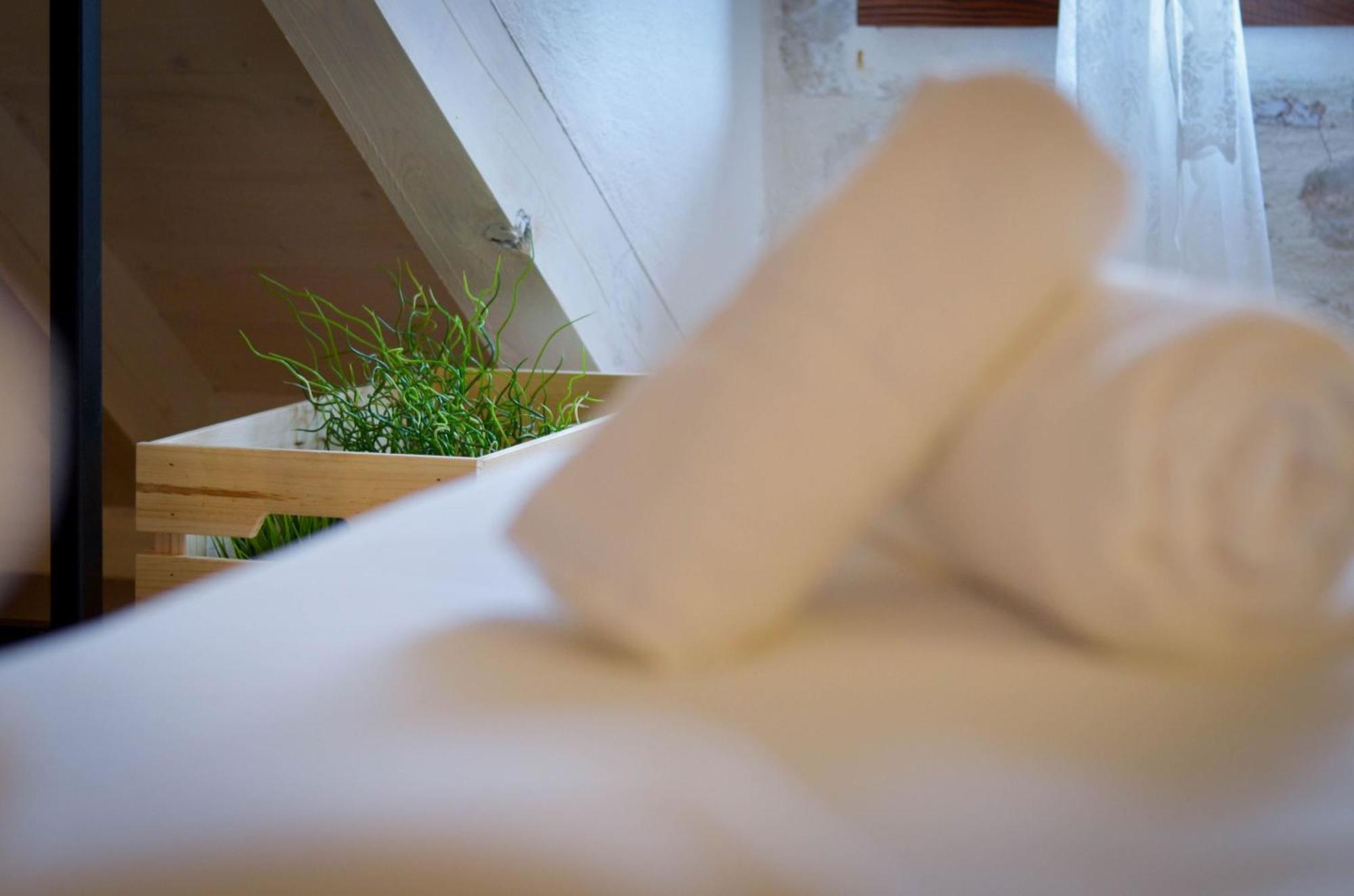 Apartments & Rooms Tiramola - Old Town Trogir Room photo
