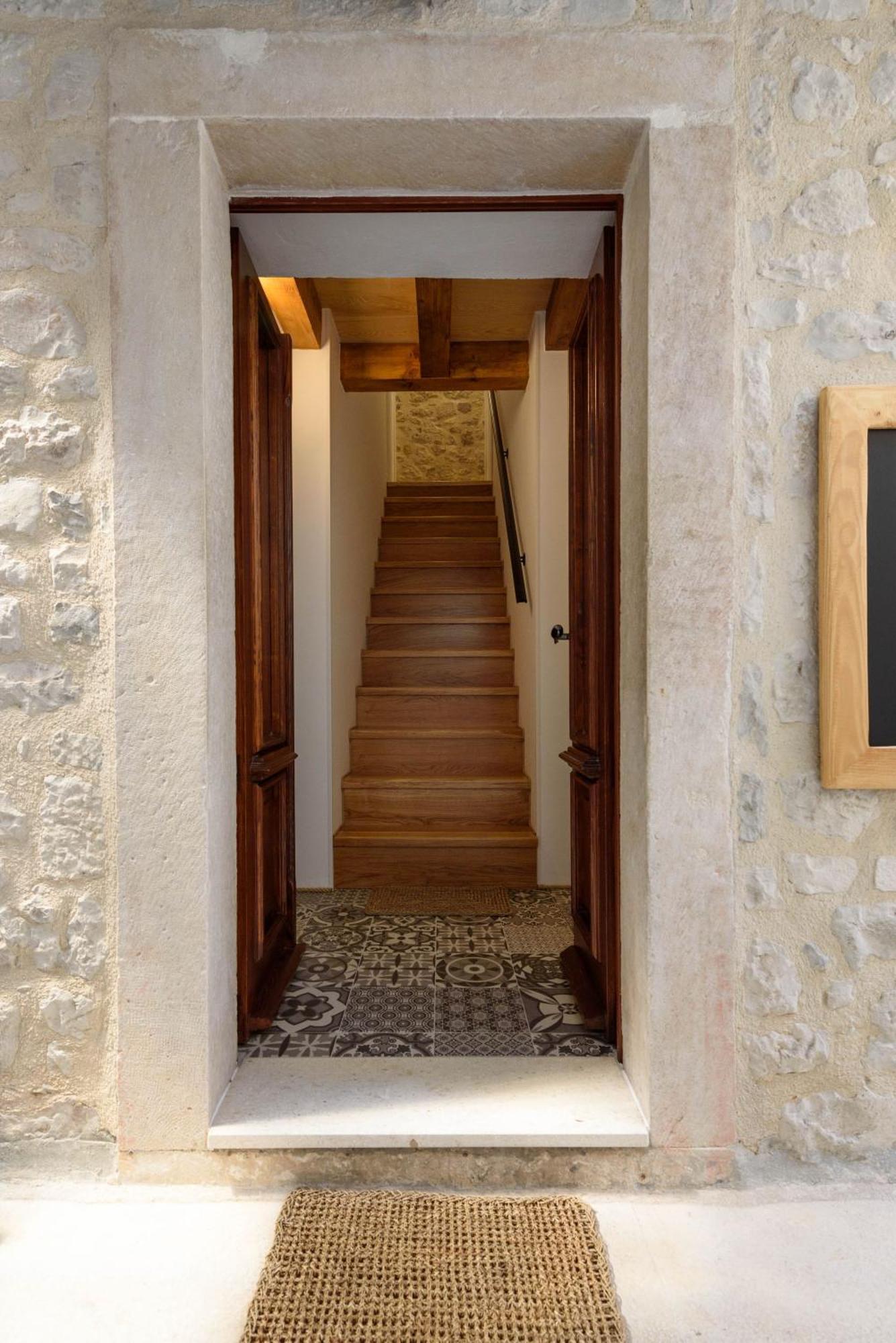 Apartments & Rooms Tiramola - Old Town Trogir Room photo