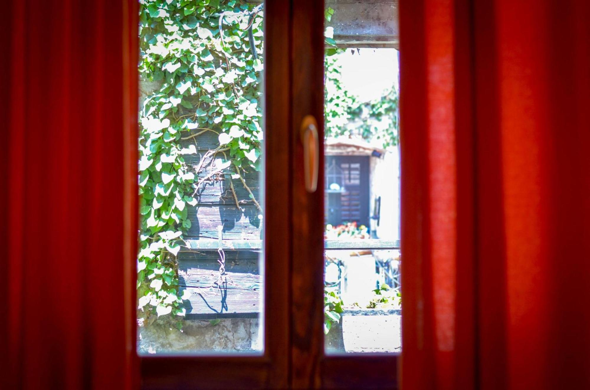Apartments & Rooms Tiramola - Old Town Trogir Room photo