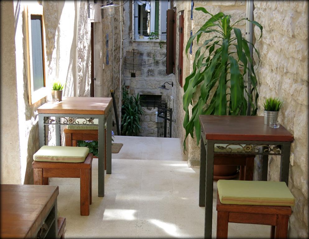Apartments & Rooms Tiramola - Old Town Trogir Exterior photo